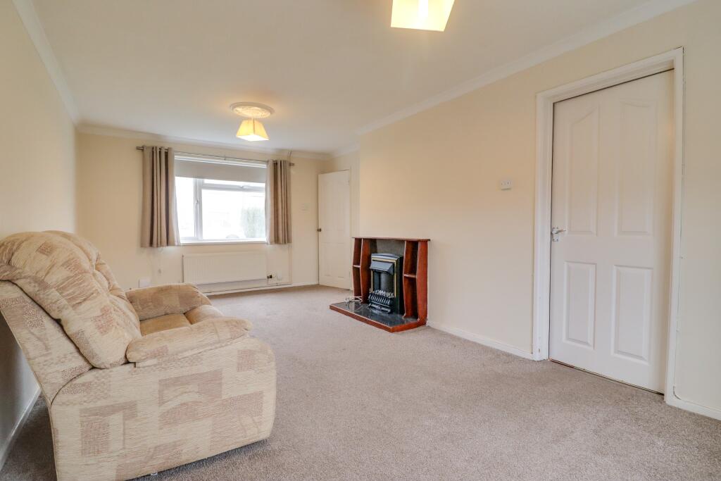 Grateley Close, Weston photo 3