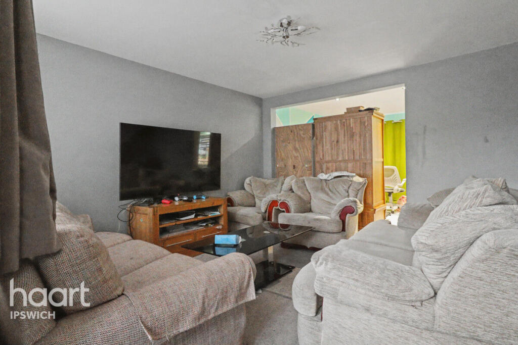 Maycroft Close, Ipswich photo 2