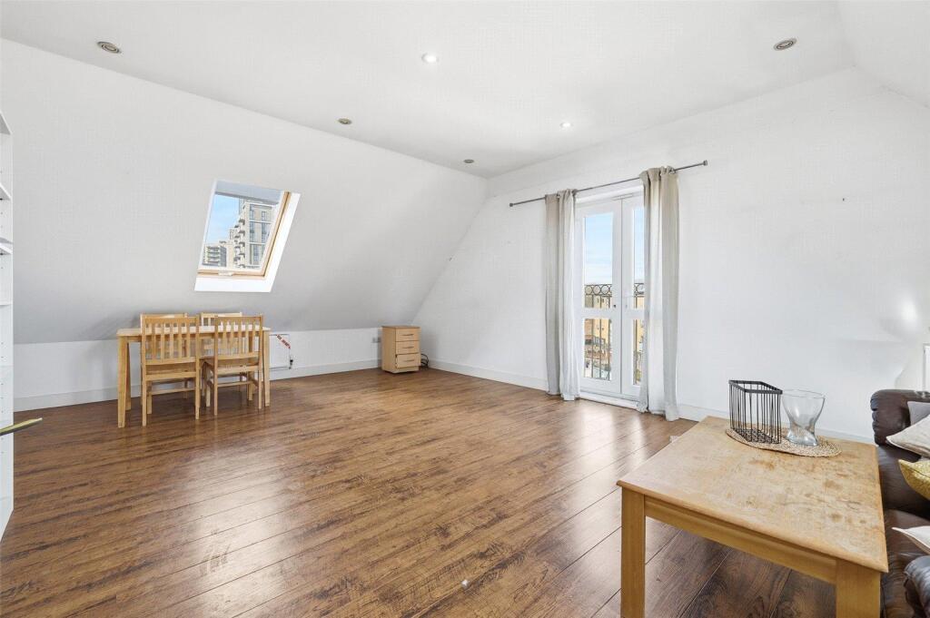 Apartment in London, Custom House, Canning Town - View 5