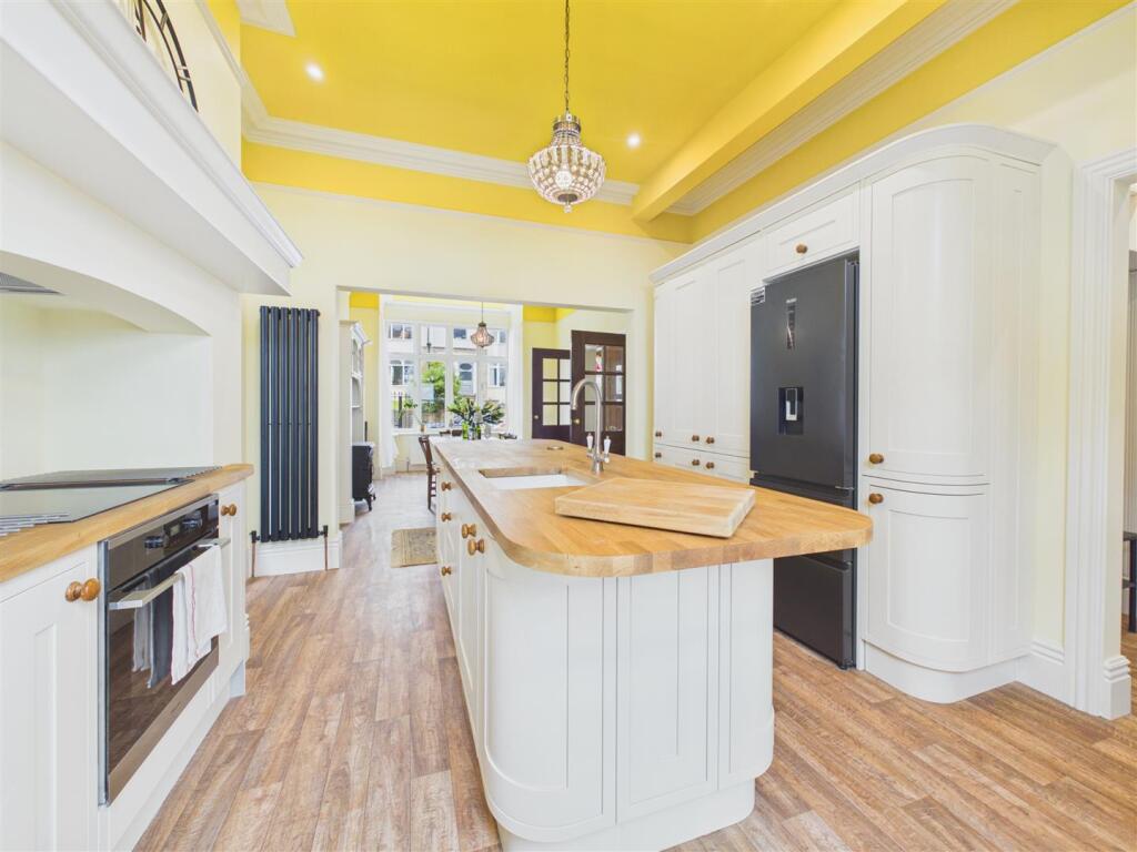 House in Sheffield, South Yorkshire - View 3