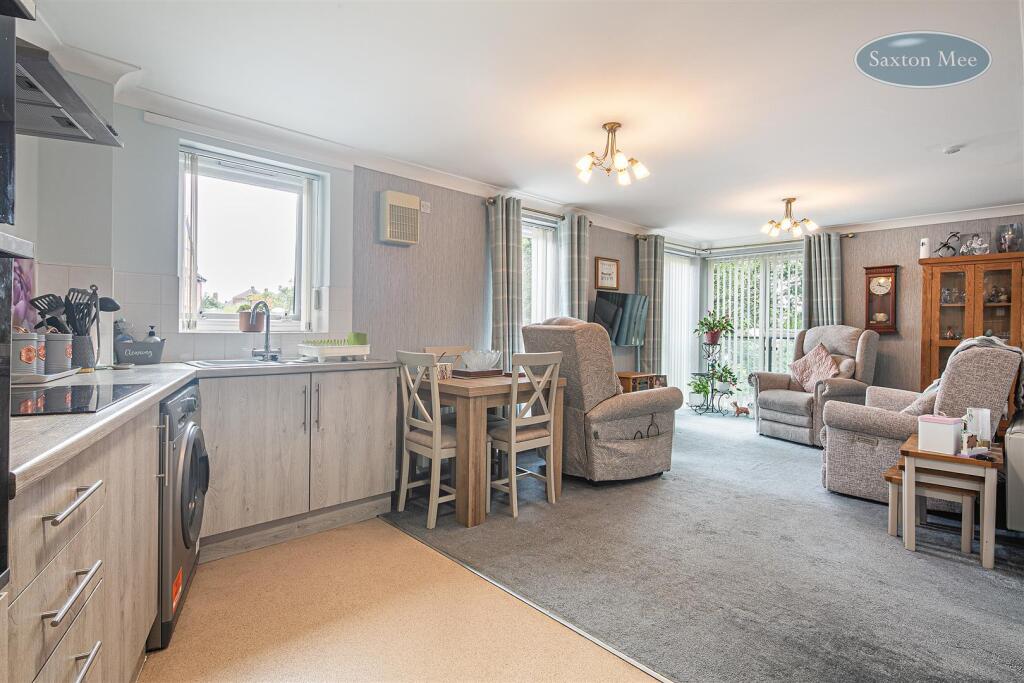 Apartment in Sheffield - View 4