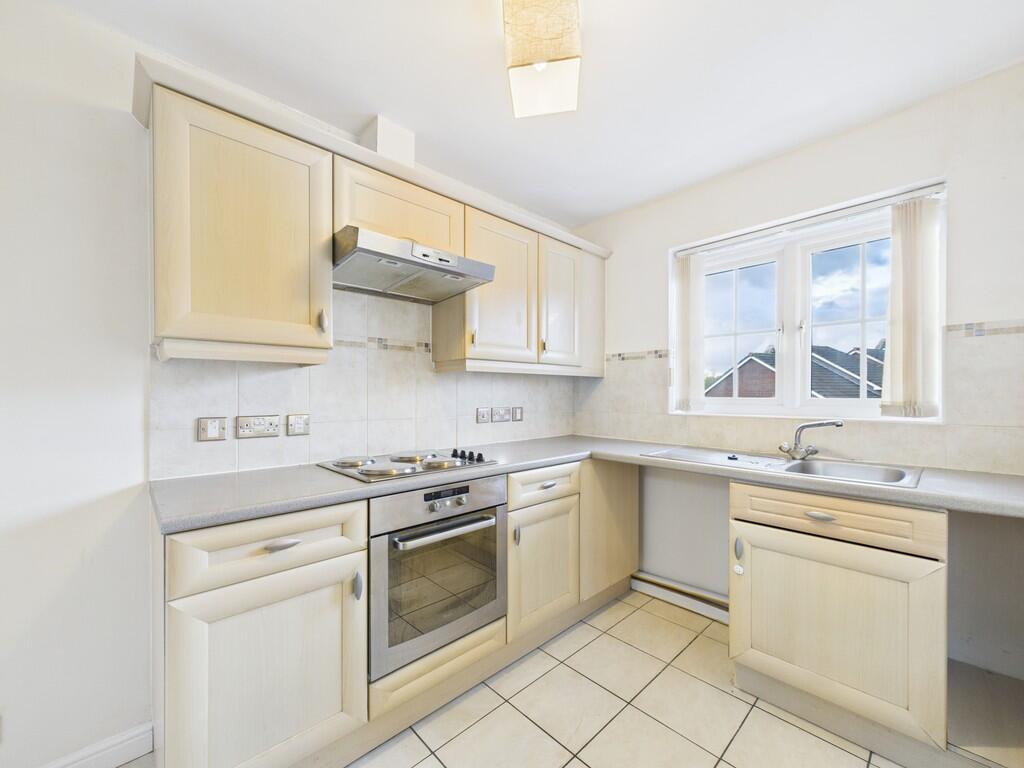 Apartment in Stoke-on-Trent - View 3