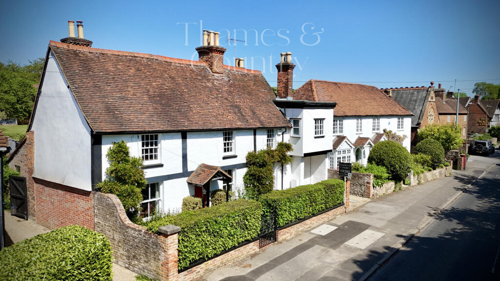 Main image of property: Clarence Cottage, Marlow Road, Bourne End, Buckinghamshire