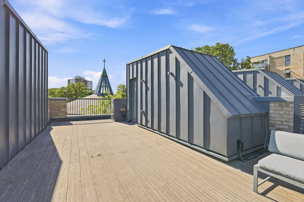 House in London - View 3