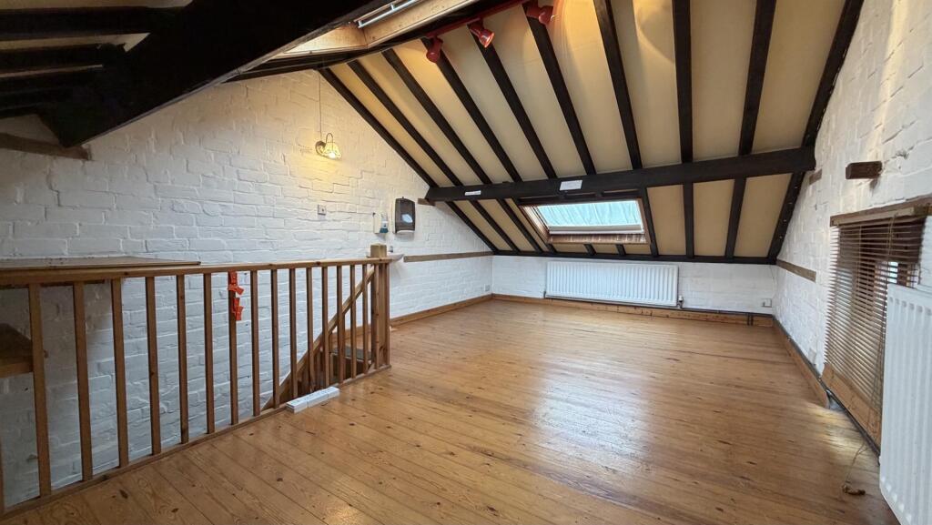 House in Shrewsbury, Sutton Park - View 4