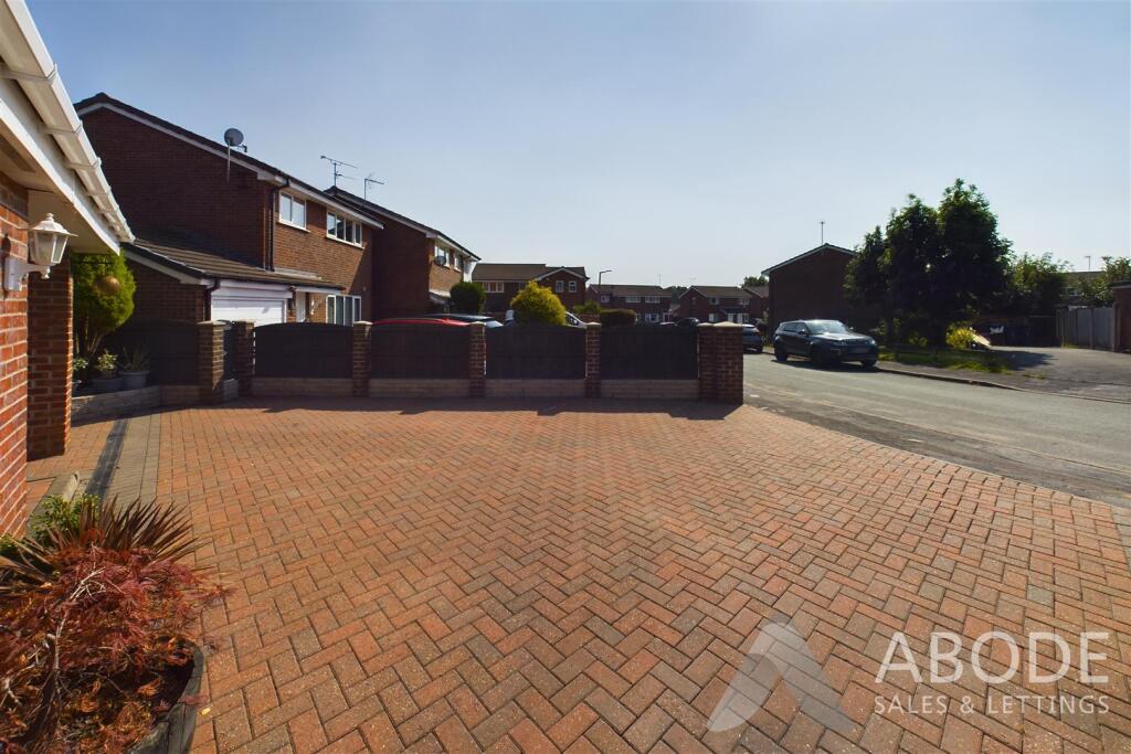 Wetherby Close, Cheadle, Staffordshire photo 3