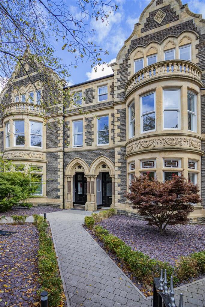 2-bed flat on Kestral Mews, Cathedral Road, Pontcanna, £400,000
