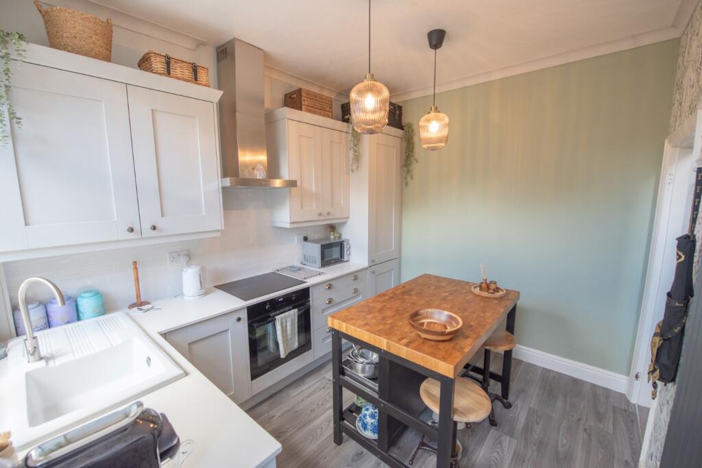House in Bradford, Steeton with Eastburn - View 5