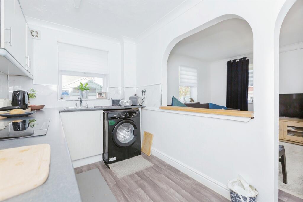 House in Hinckley and Bosworth, Barwell - View 3