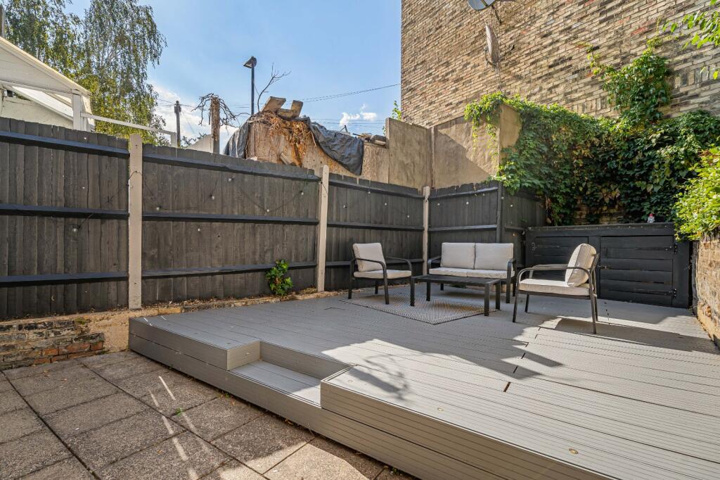 Apartment in London - View 5