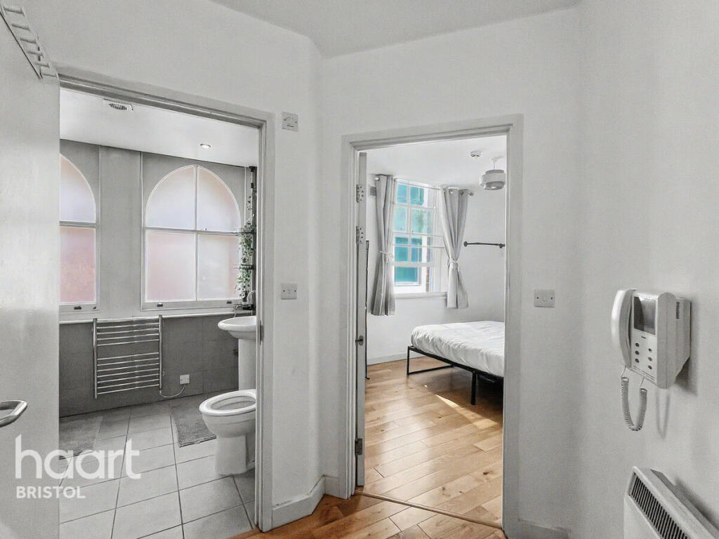 Main image of property: Flat 7, 12 St Stephens Street, BRISTOL BS1 1EL