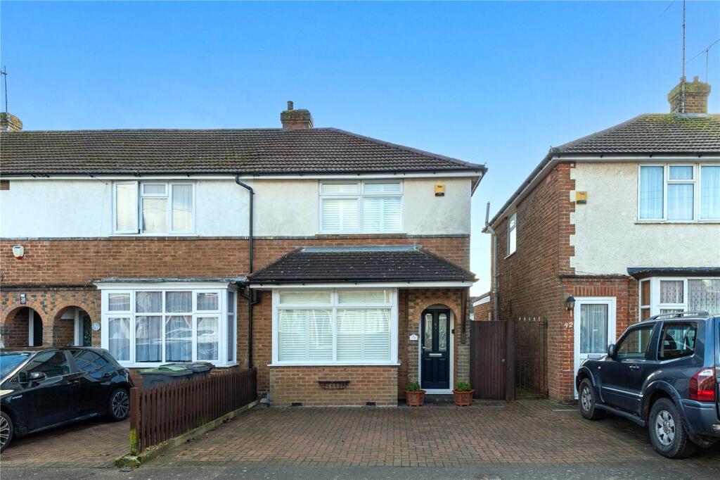 Main image of property: Applecroft Road, Luton, Bedfordshire, LU2