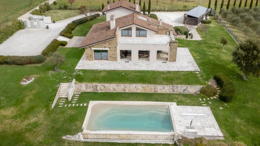 Main image of property: Tuscany, Siena, Sinalunga