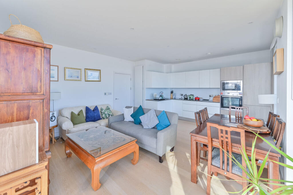 Apartment in London - View 5
