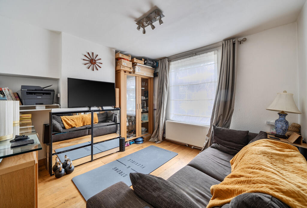 Main image of property: Roche Walk, Carshalton, SM5