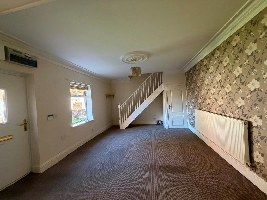 Apartment in Sandwell, West Midlands - View 2