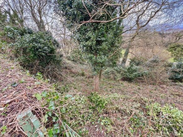 Plot, Ballacraine