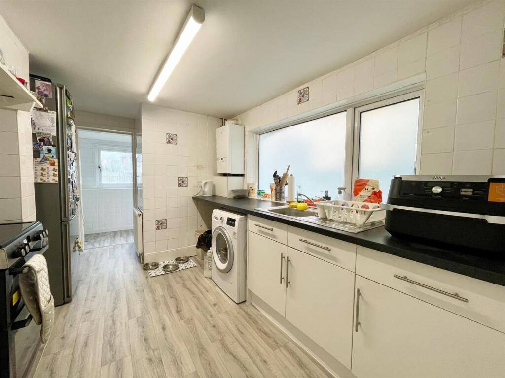 House in Brighton - View 5