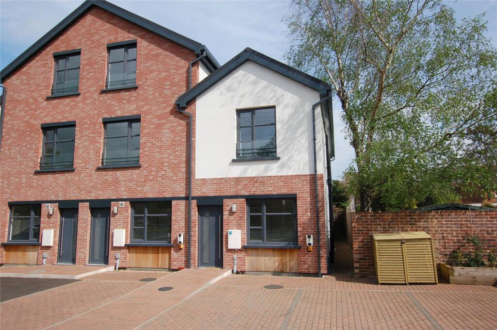 3-bed terraced on Byfleet Road, New Haw, KT15, £525,000