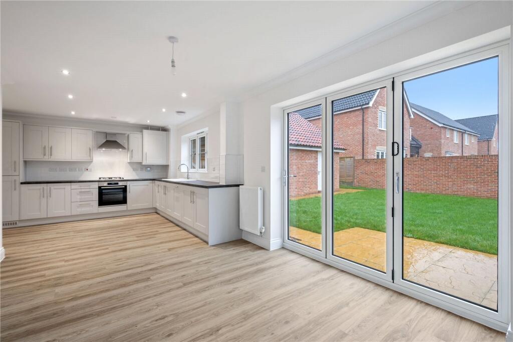 4 bed detached - Queens Meadows, 63 John Allison Avenue, Holt, Norfolk, NR25 image 5