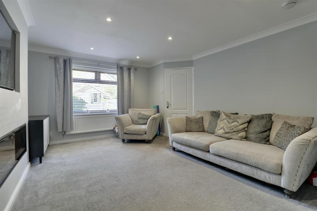 House in Havant, Hampshire - View 3
