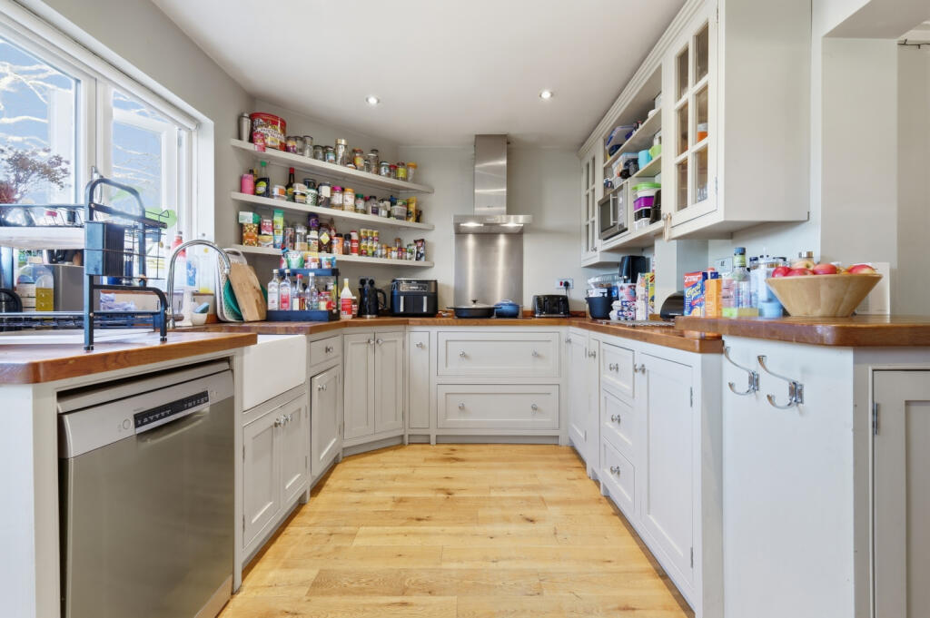 House in London, Friern Barnet - More