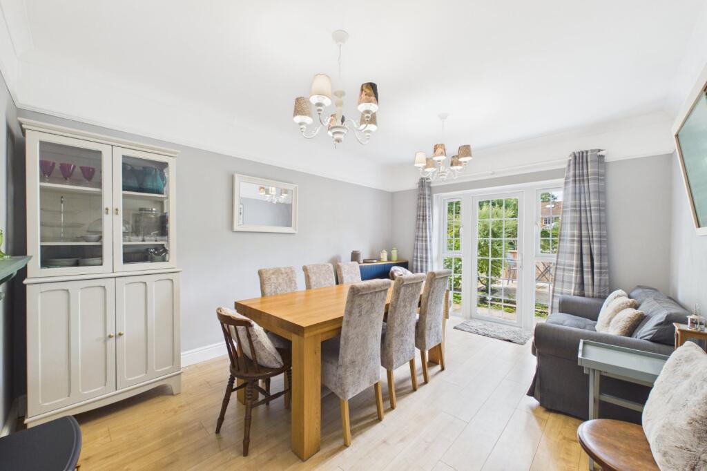 Sheerlands Road, Arborfield, Reading, Berkshire, RG2 photo 4