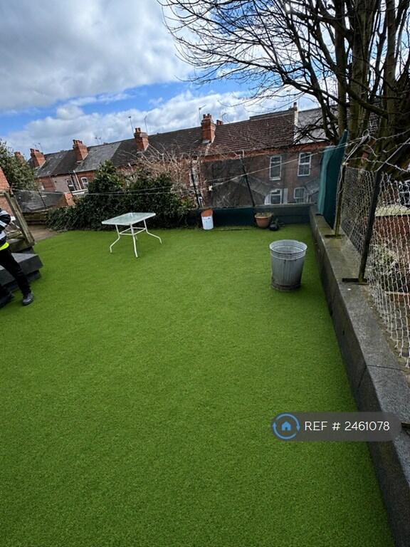Apartment in Coventry - More