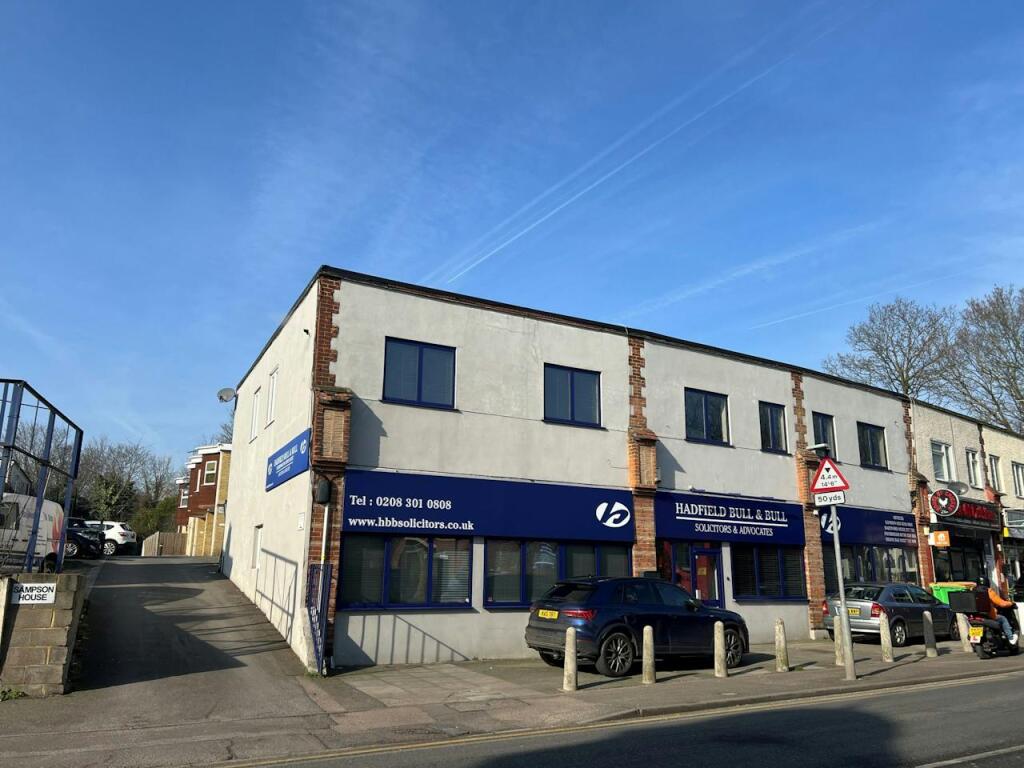 Main image of property: 1 Central Avenue, Welling, DA16 3AX