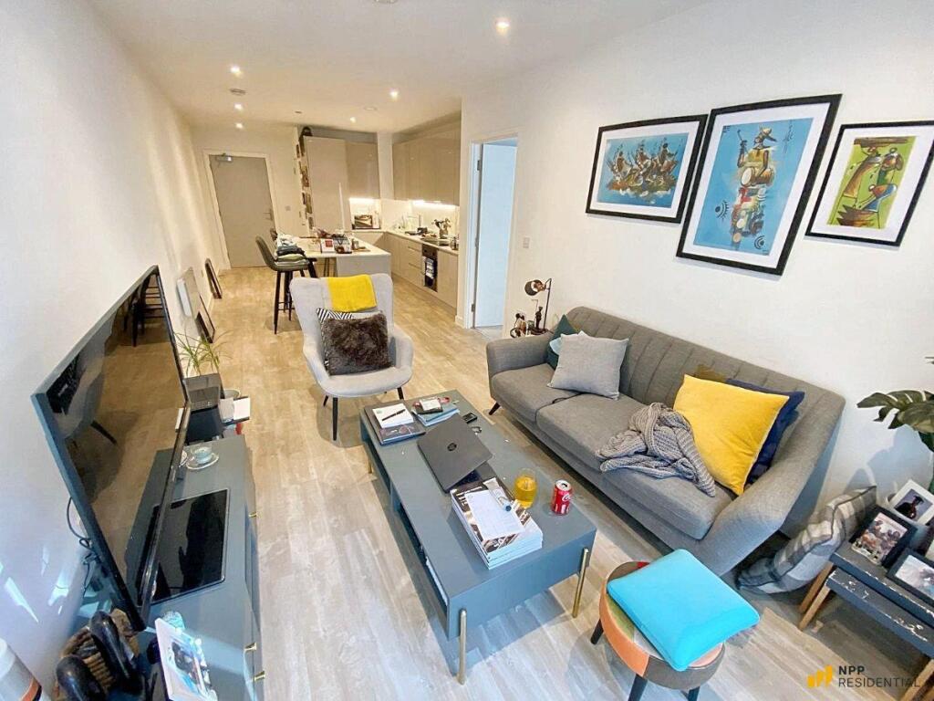 Apartment in Manchester, City Centre - View 5