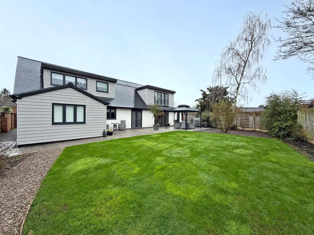4-bed detached on Preston Street, Shrewsbury, £895,000