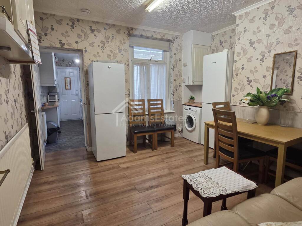 House in Wakefield - View 4