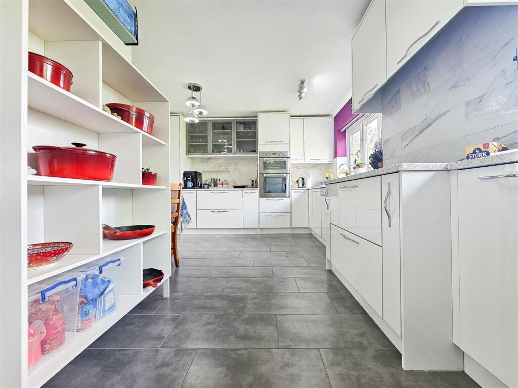 Additional image 8 of Henton, Wells