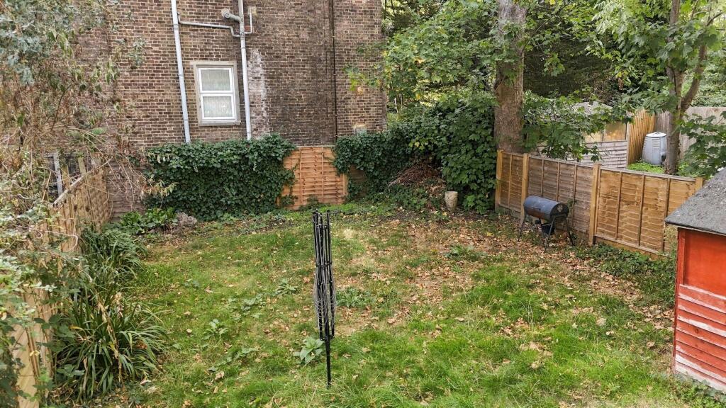 Apartment in London - View 5