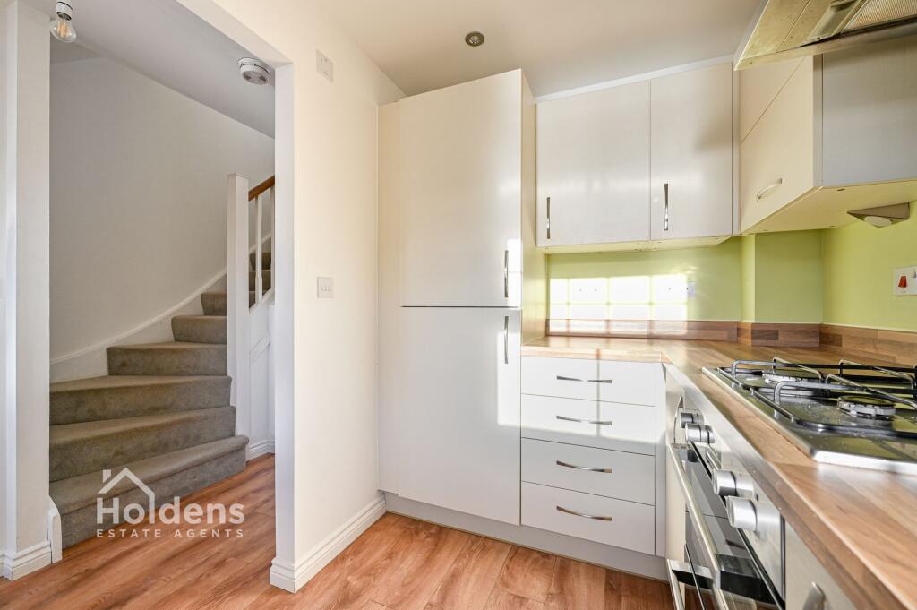 Hollin Hall Drive, Longridge, PR3 photo 4
