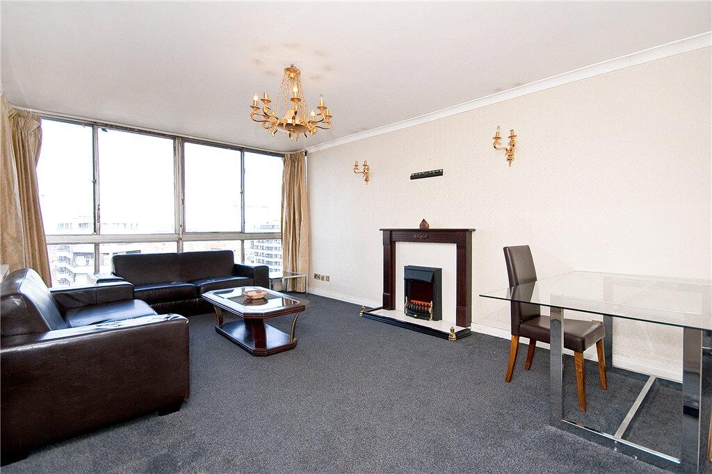 1-bed flat on Quadrangle Tower, Cambridge Square, £460,000