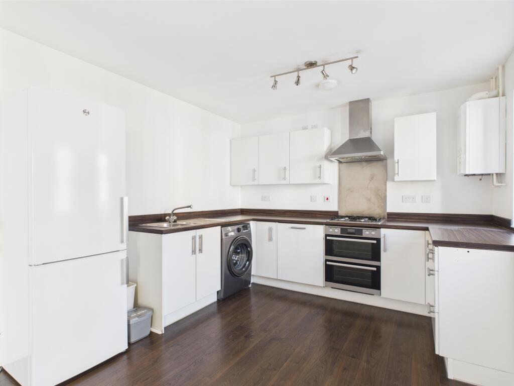 Greenaways, Ebley, Stroud, Gloucestershire, GL5 photo 2