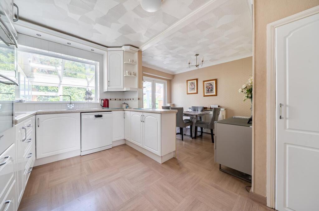 House in Flore, West Northamptonshire - View 5
