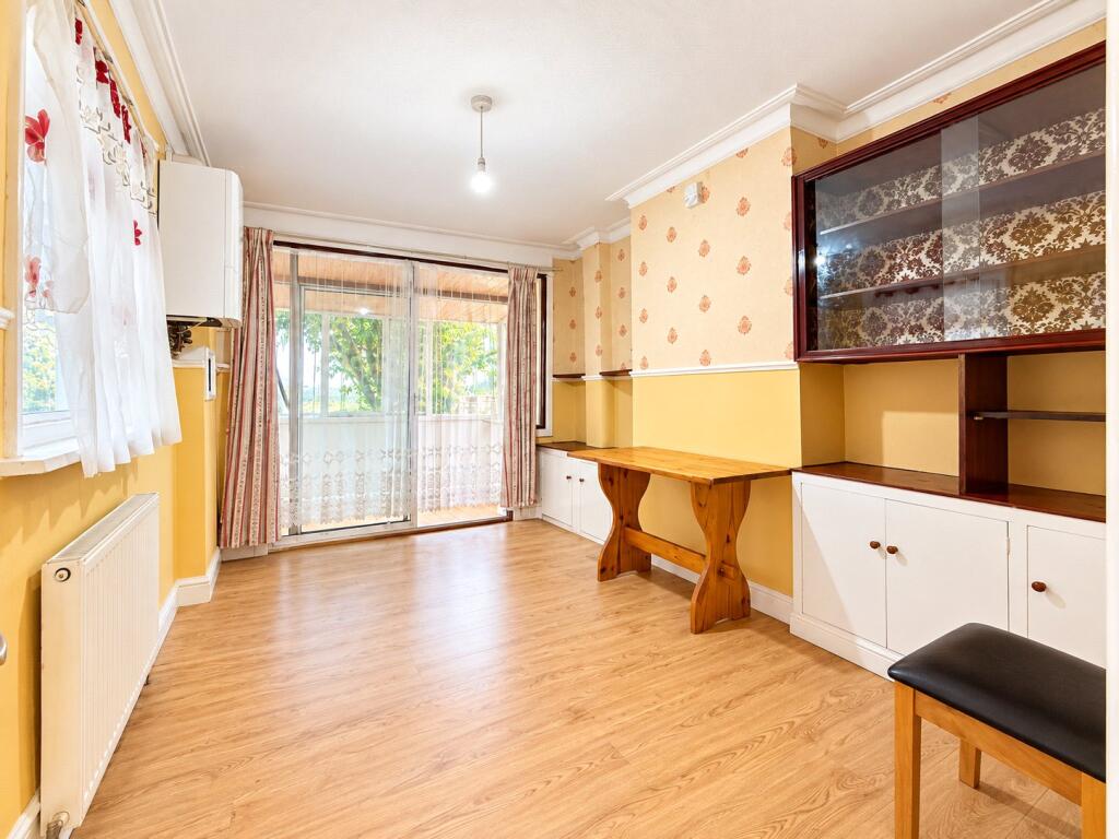 House in London, Cordwell Estate, Hither Green - View 4