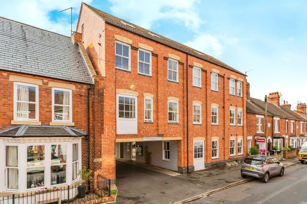 Main image of property: 5 Harborough Place, Rushden, Northamptonshire, NN10 0NA