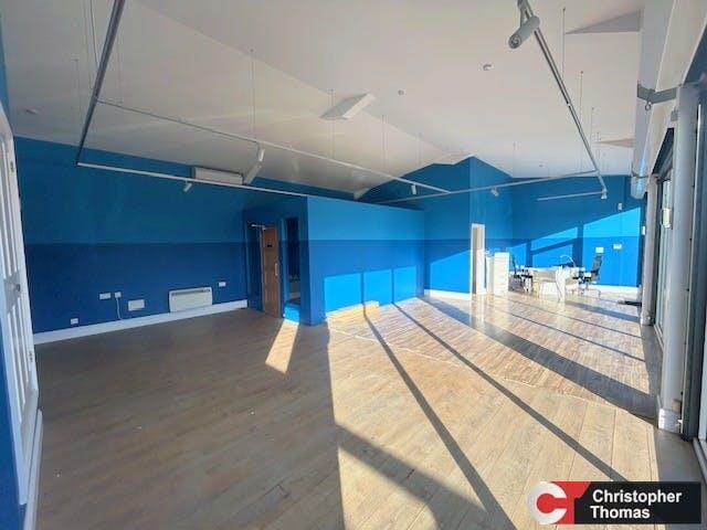 Another internal i.jpg