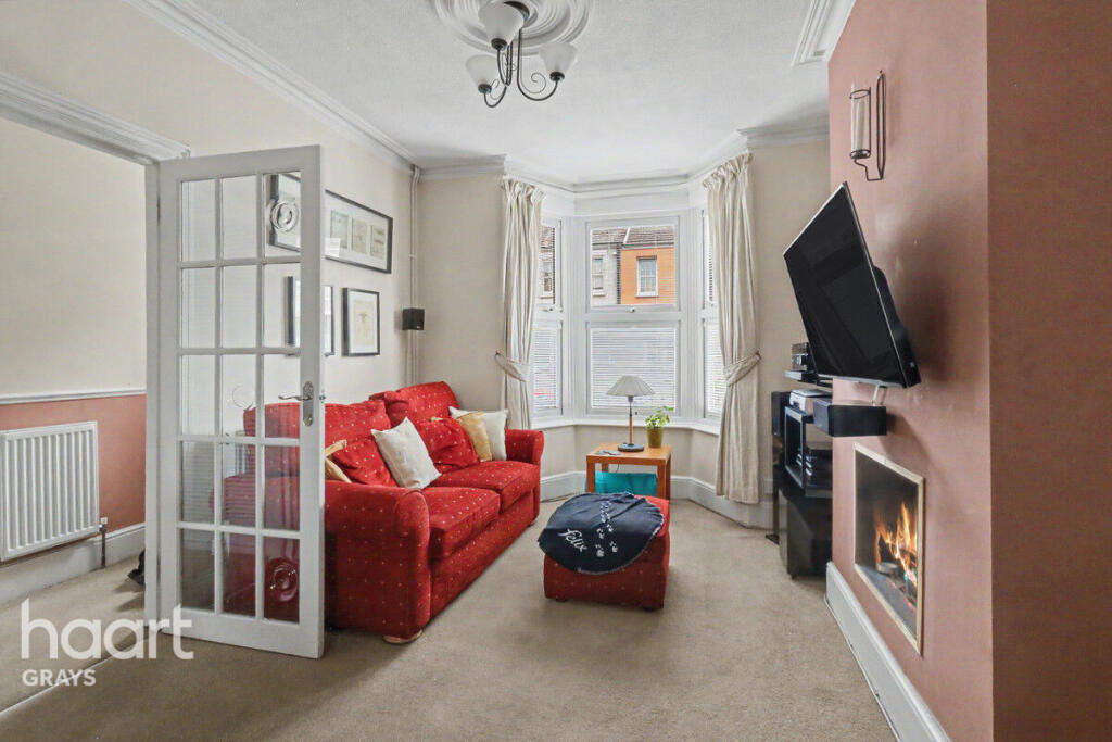 Castle Road, Grays RM17 - View 5
