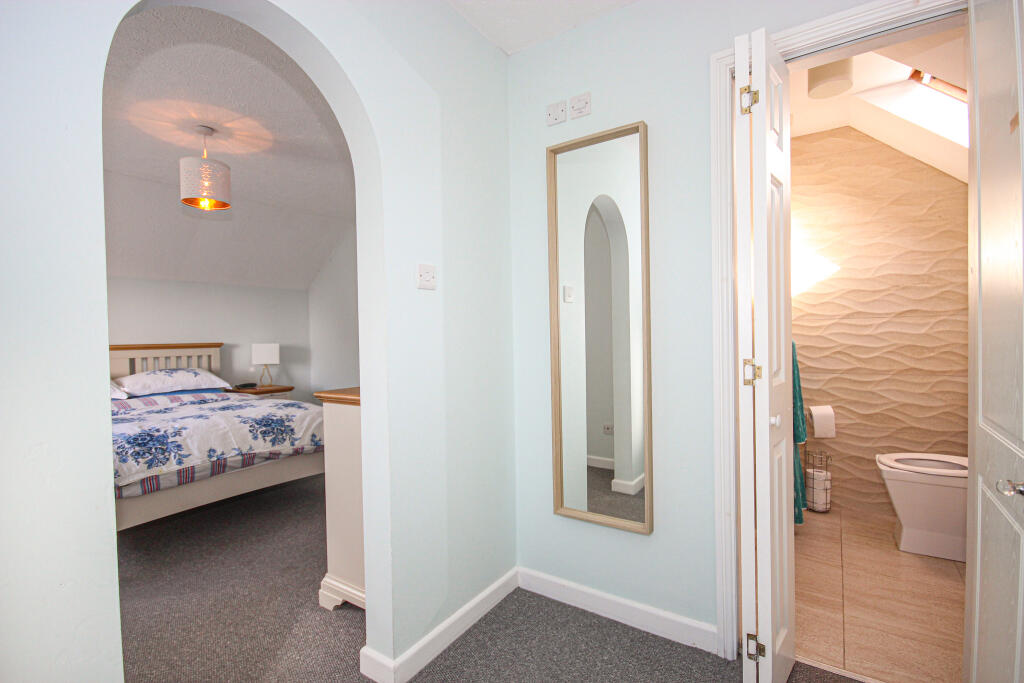 Sidmouth Road, Lyme Regis, Dorset, DT7 photo 4