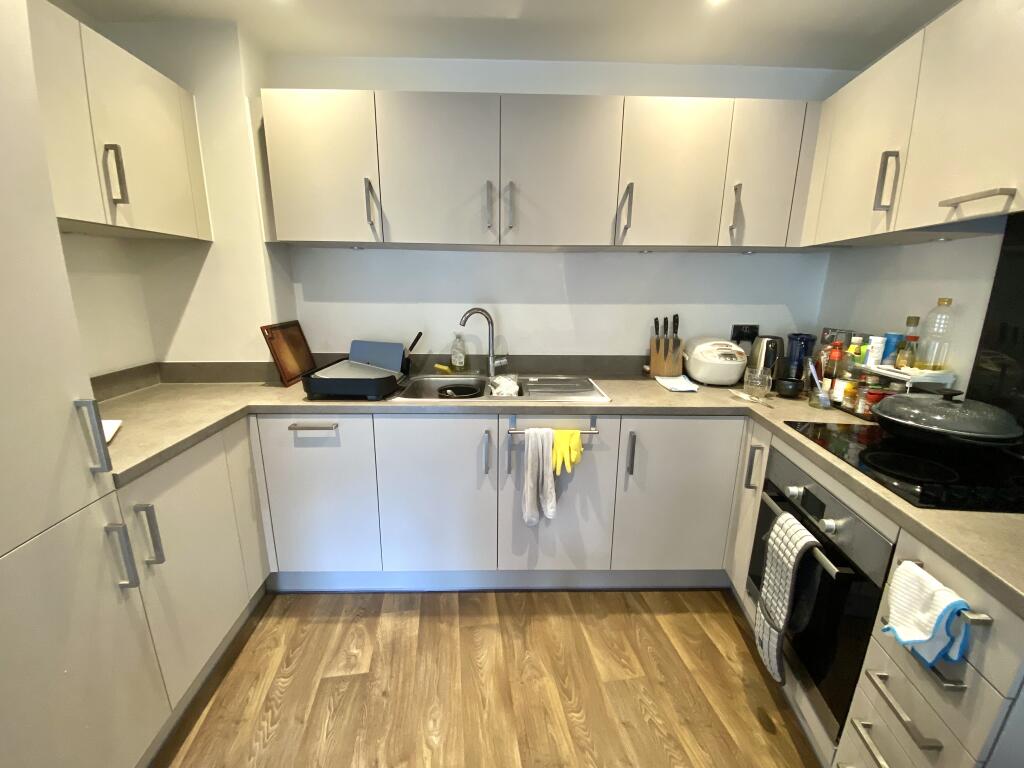 Additional image 2 of Lincoln, 3 Lexington Gardens