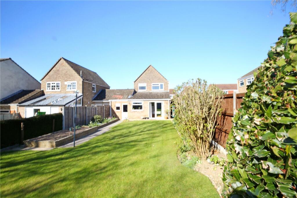 3-bed detached on Pheasant Close, Mulbarton, Norwich, Norfolk, NR14, £300,000