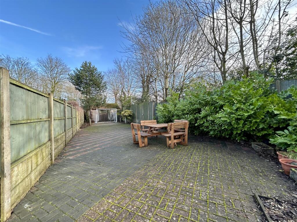 Additional image 24 of Ross, Rowley Regis