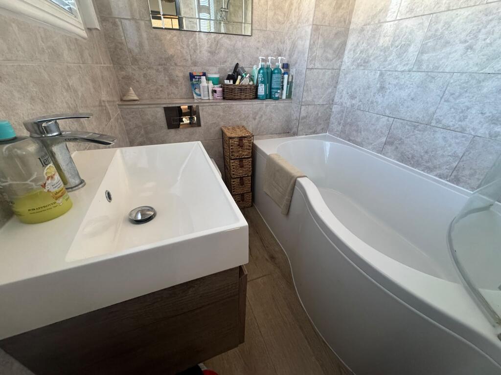 Radcliffe Road, Stamford, PE9 photo 4