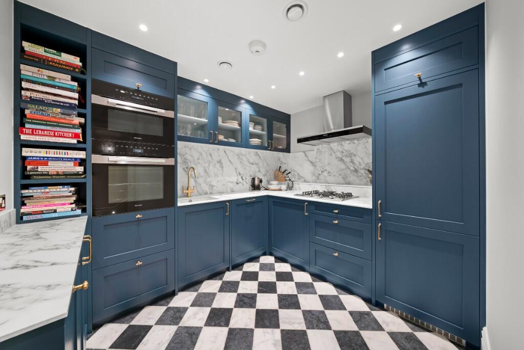 Apartment in London, South Kensington - View 4