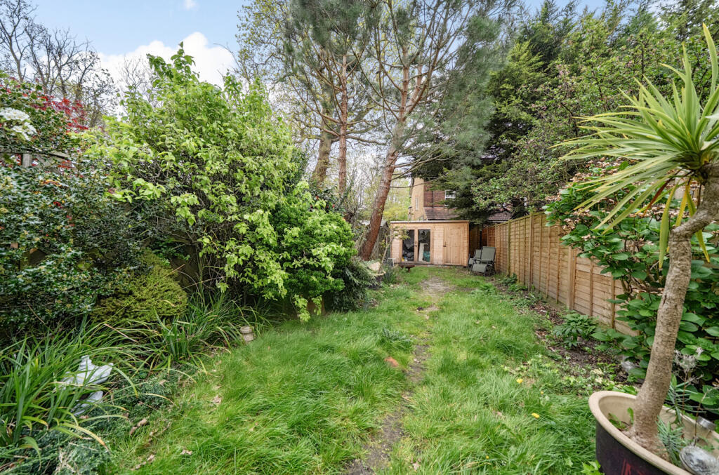 Plaistow Grove, Bromley, BR1 - View 4