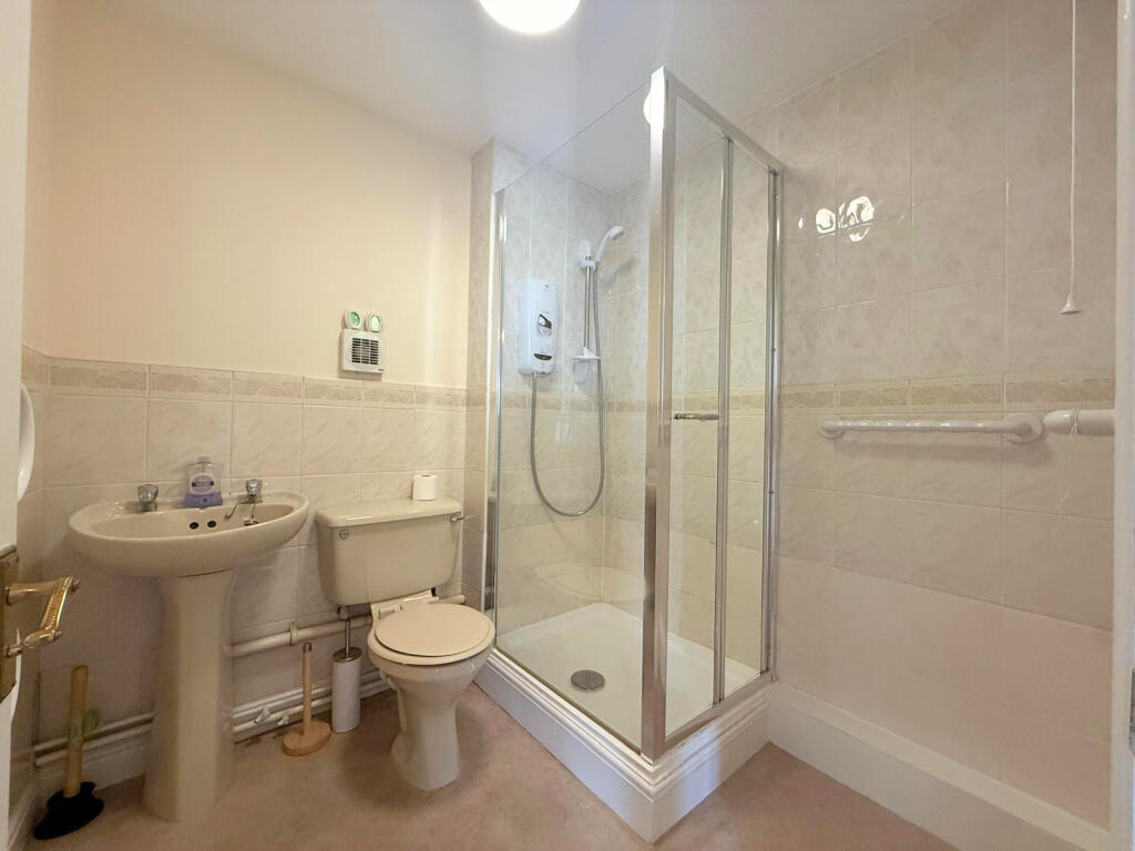 Glendower Street, Monmouth, NP25 photo 4
